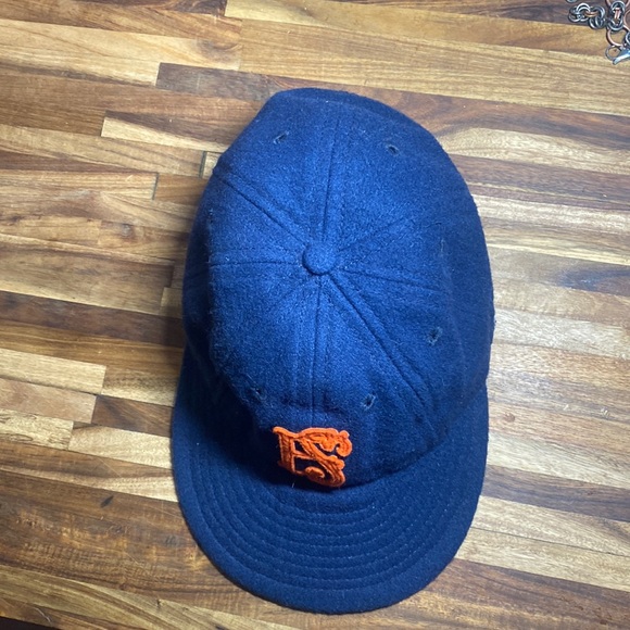 Vintage style ball cap - Picture 1 of 4